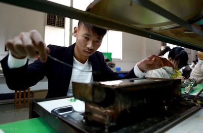 勞務派遣亂象侵襲校園 職校中介聯合操縱學生工，用工市場信任危機加劇